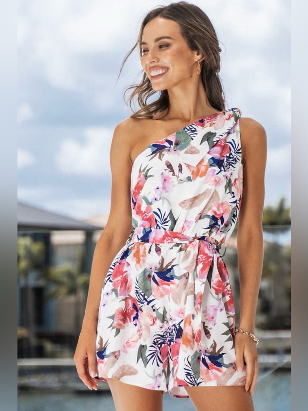 Cupshe| White Floral One-Shoulder Romper